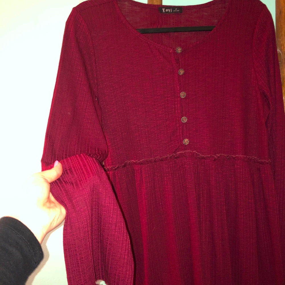Short, long-sleeve babydoll type dress